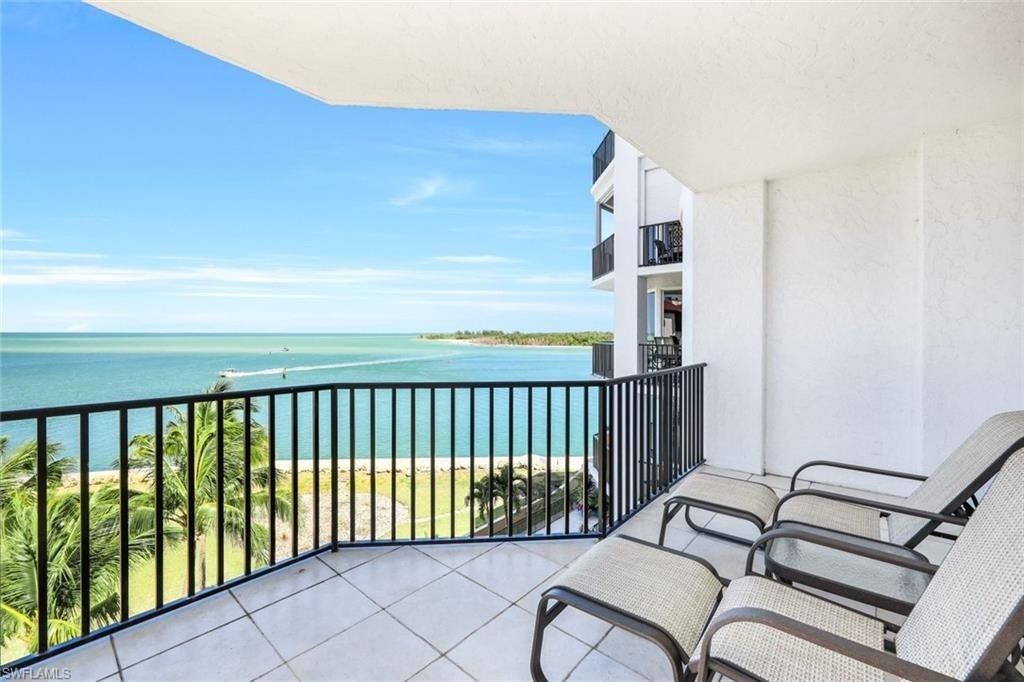 700 La Peninsula Blvd, Unit 401, Naples, FL 34113 Photo