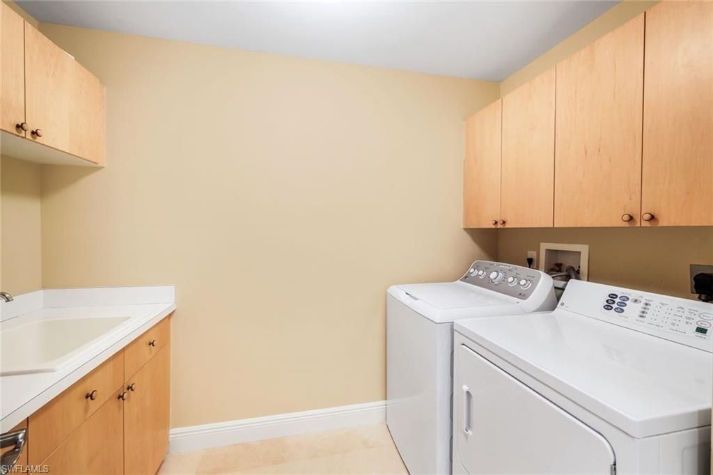 700 La Peninsula Blvd, Unit 401, Naples, FL 34113 Photo