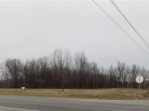 3200 Pear Street, St Joseph, MO 64503