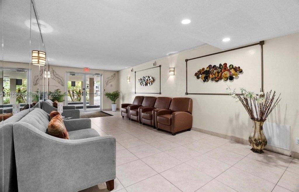 6700 Cypress Rd, Unit 512, Plantation, FL 33317 Photo