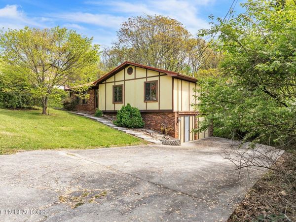 2137 Highview Drive, Morristown, TN 37813