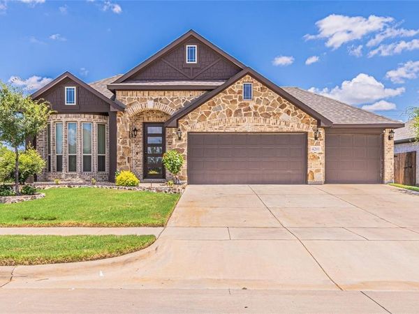 4201 Misty Ridge Street, Mesquite, TX 75181