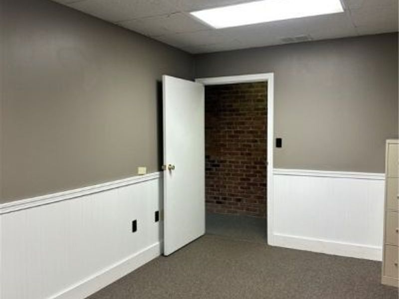 240 S Chestnut Street, Ravenna, OH 44266 Photo 14