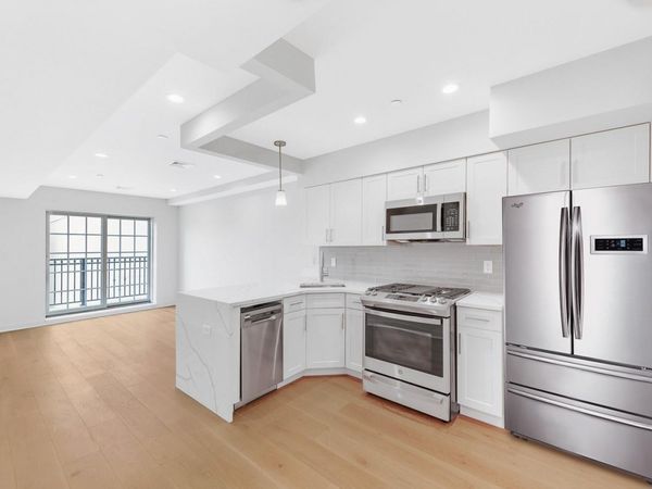 23-23 30th road, Unit 3, Astoria, NY 11102