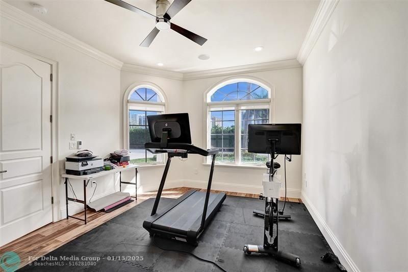 642 Palm Dr, Hallandale Beach, FL 33009 Photo