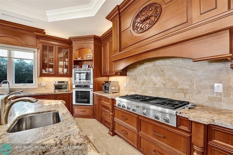 642 Palm Dr, Hallandale Beach, FL 33009 Photo