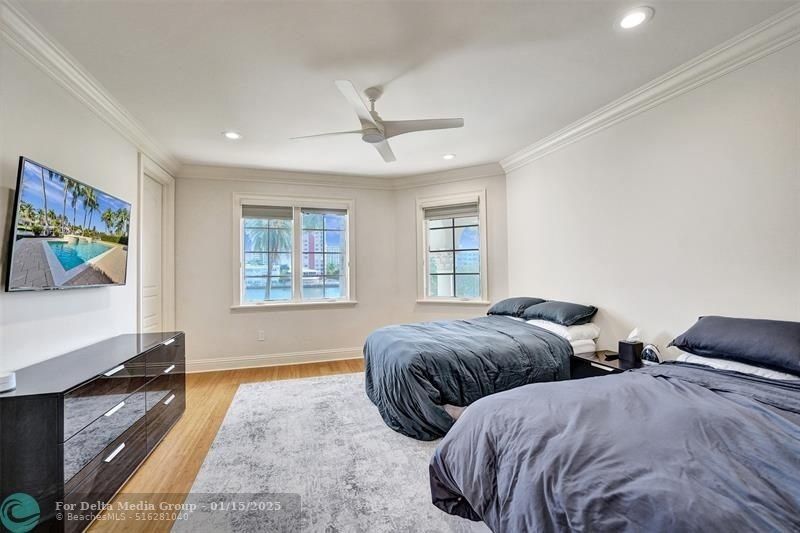 642 Palm Dr, Hallandale Beach, FL 33009 Photo