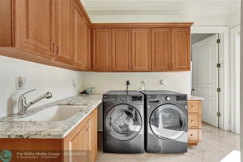 642 Palm Dr, Hallandale Beach, FL 33009 Photo