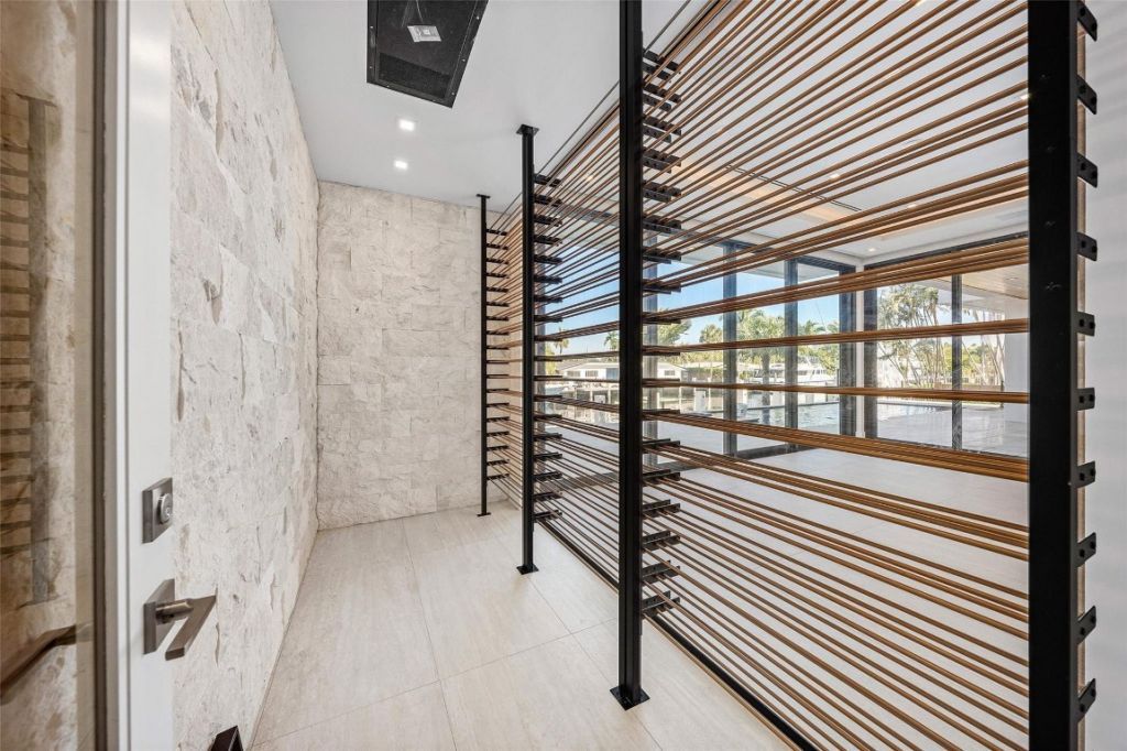 2817 NE 25th St, Fort Lauderdale, FL 33305 Photo