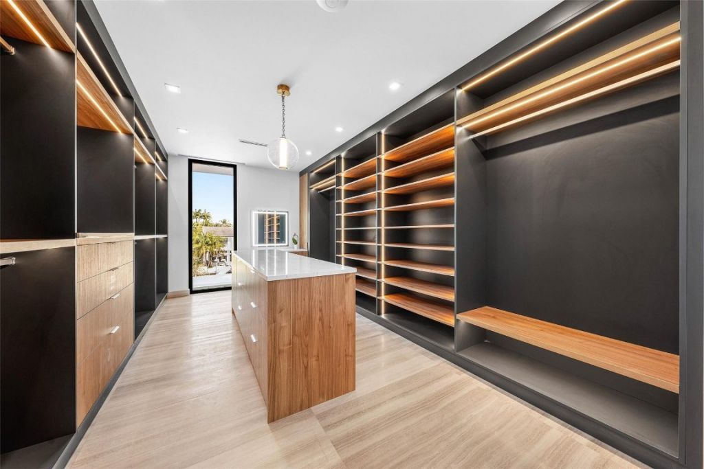 2817 NE 25th St, Fort Lauderdale, FL 33305 Photo