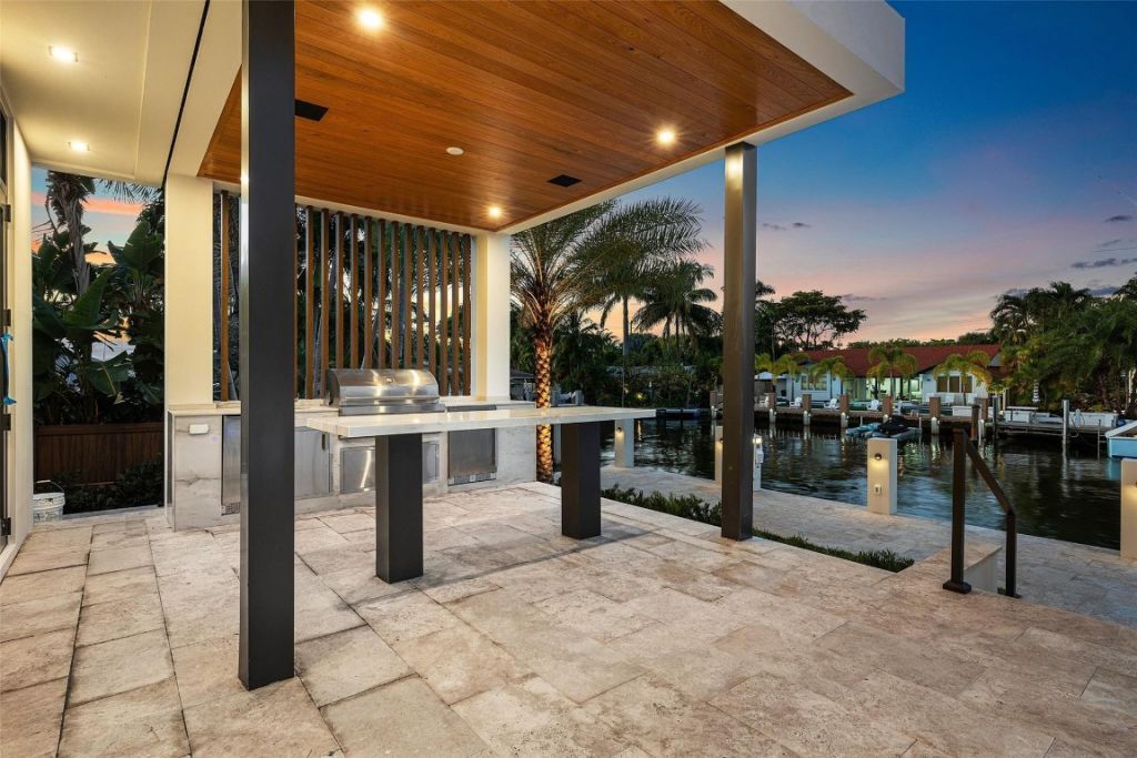 2817 NE 25th St, Fort Lauderdale, FL 33305 Photo