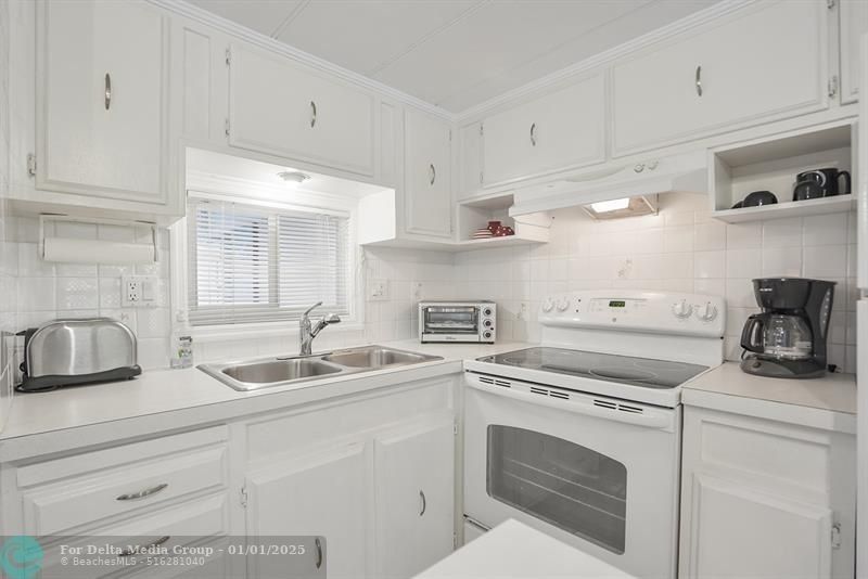 5670 SW Cypress Drive, Fort Lauderdale, FL 33312 Photo