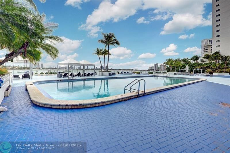 1000 West Avenue, Unit 1405, Miami Beach, FL 33139 Photo