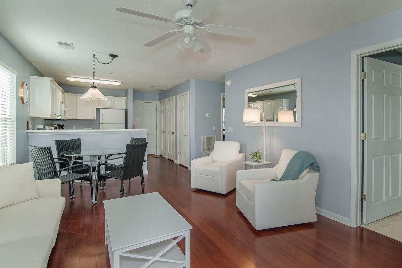 598 Blue Stem Dr. Photo 5