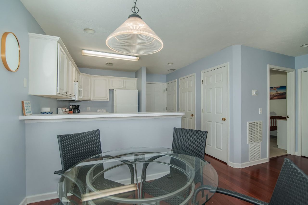 598 Blue Stem Dr. Photo 7