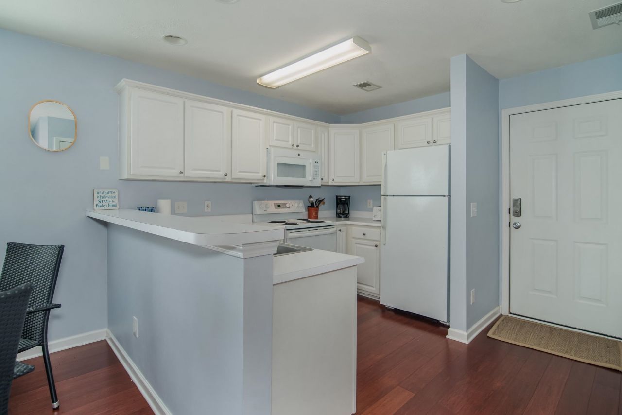 598 Blue Stem Dr. Photo 8