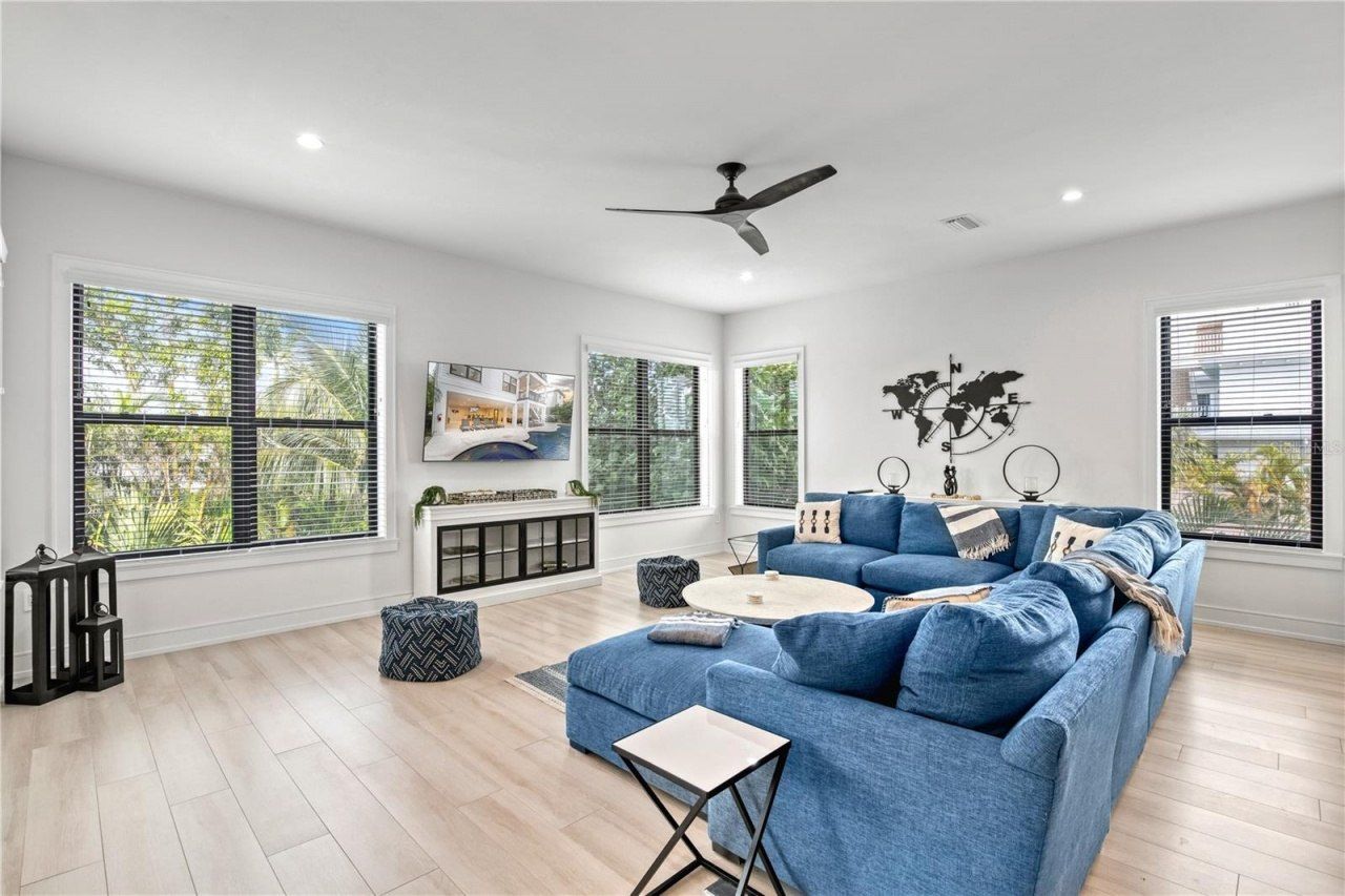 129 Mckinley Drive, Sarasota, FL 34236 Photo