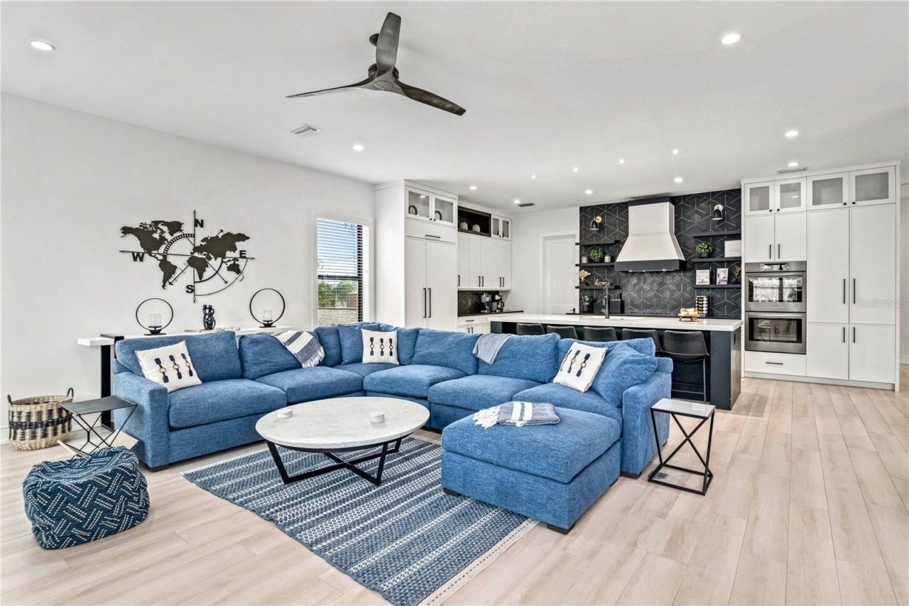 129 Mckinley Drive, Sarasota, FL 34236 Photo