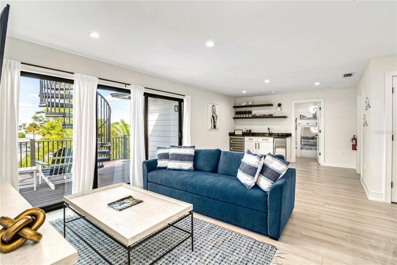 129 Mckinley Drive, Sarasota, FL 34236 Photo