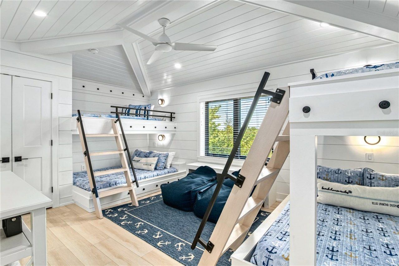 129 Mckinley Drive, Sarasota, FL 34236 Photo