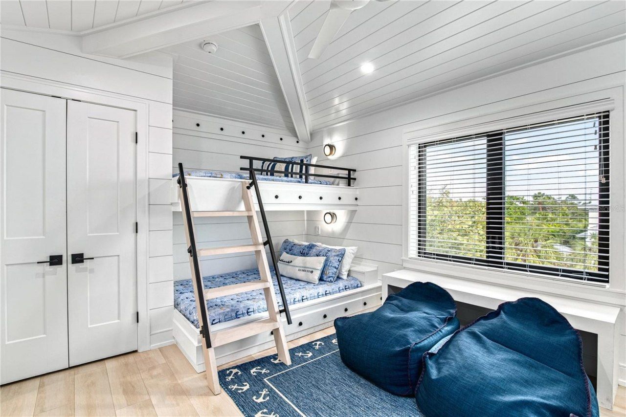 129 Mckinley Drive, Sarasota, FL 34236 Photo