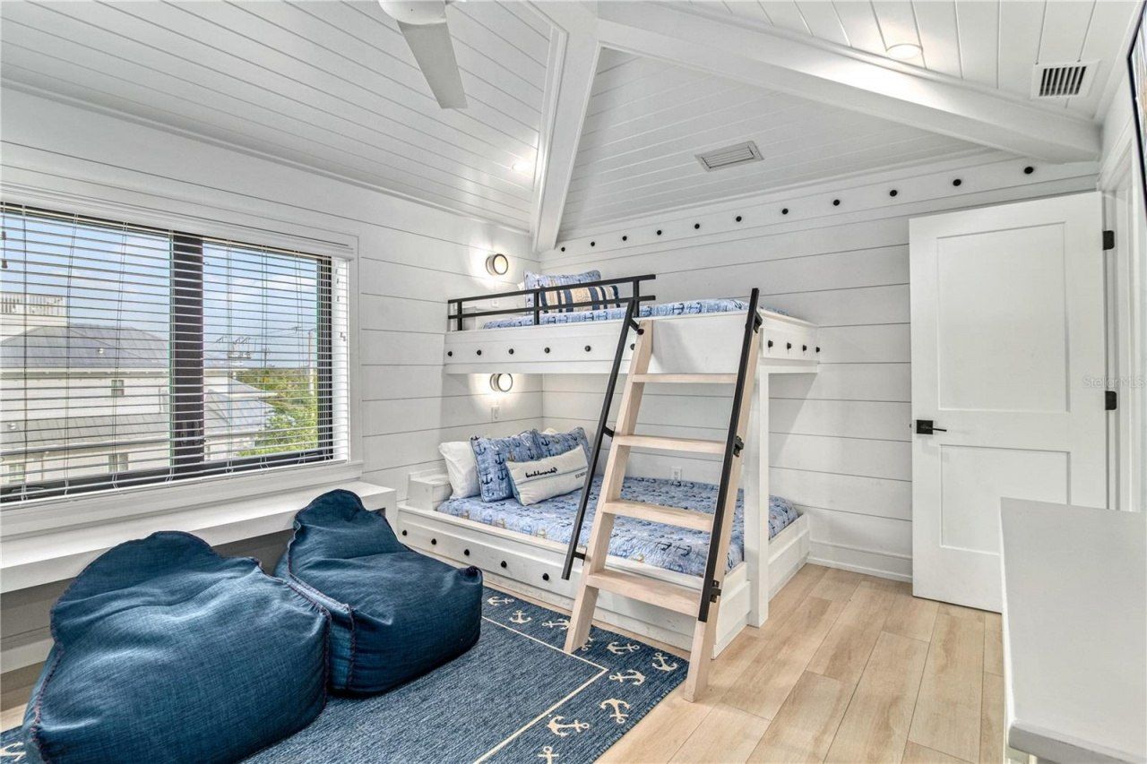 129 Mckinley Drive, Sarasota, FL 34236 Photo