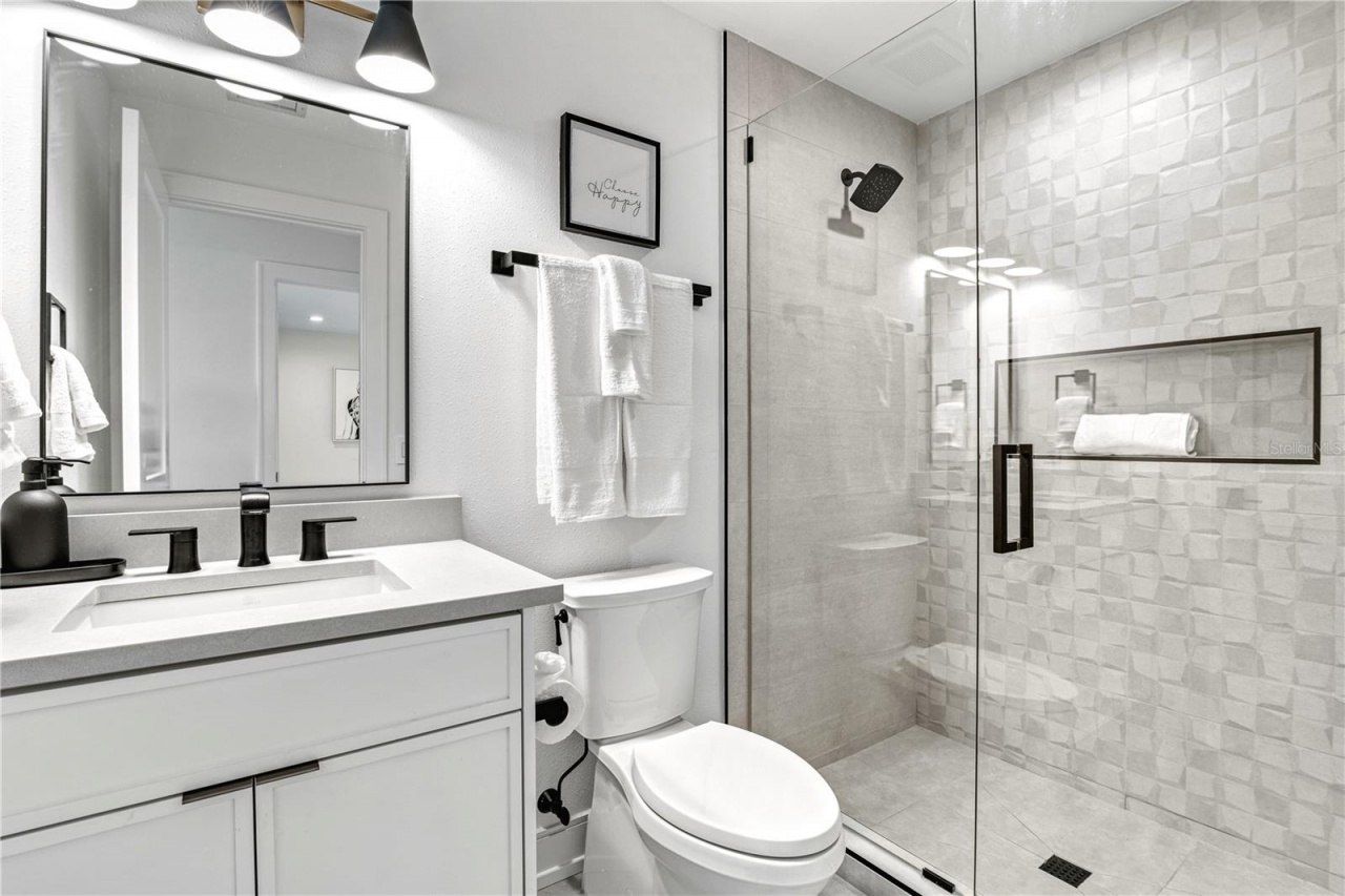 129 Mckinley Drive, Sarasota, FL 34236 Photo