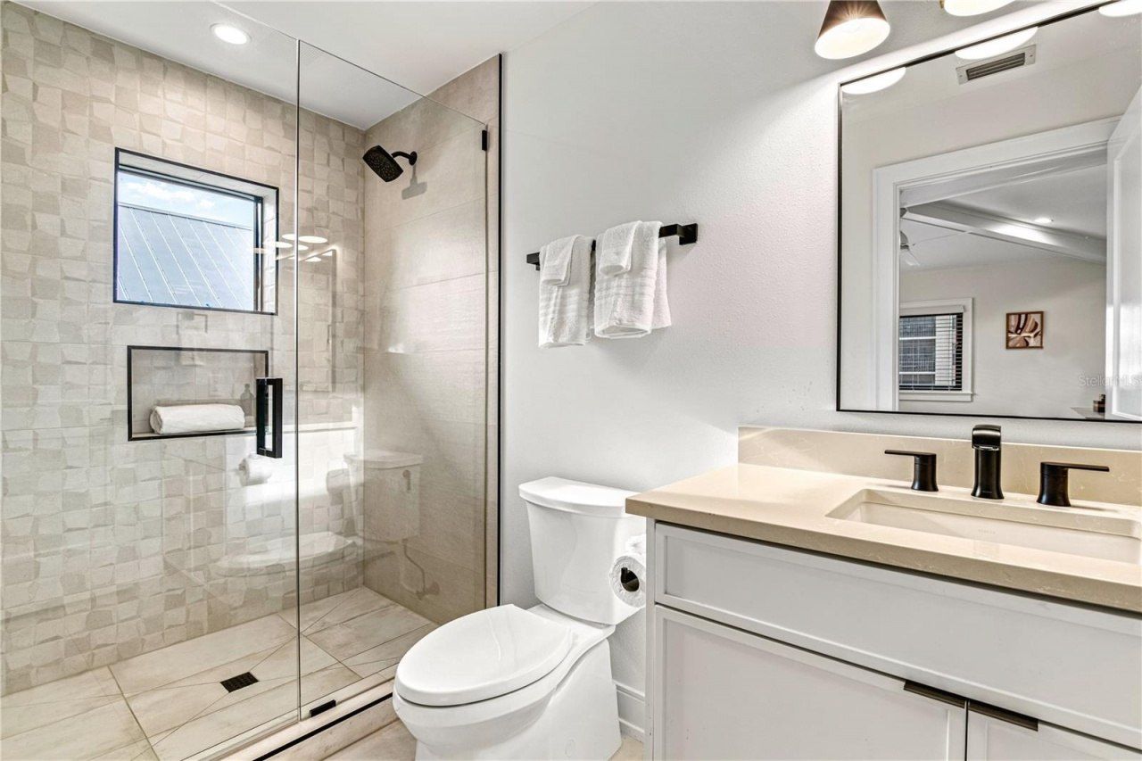 129 Mckinley Drive, Sarasota, FL 34236 Photo