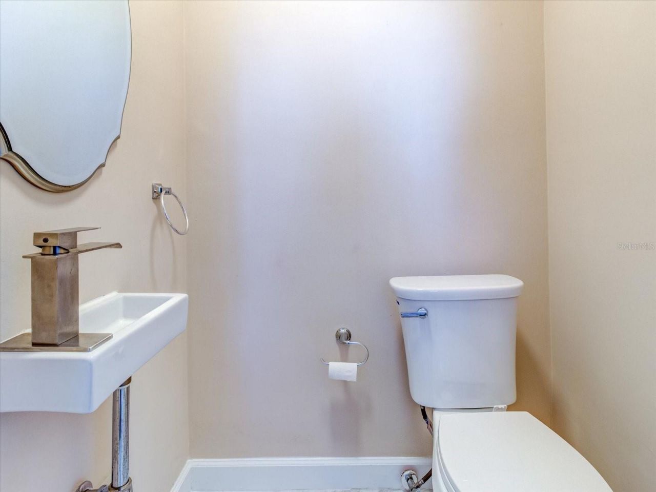 518 Riverside Drive, Tarpon Springs, FL 34689 Photo