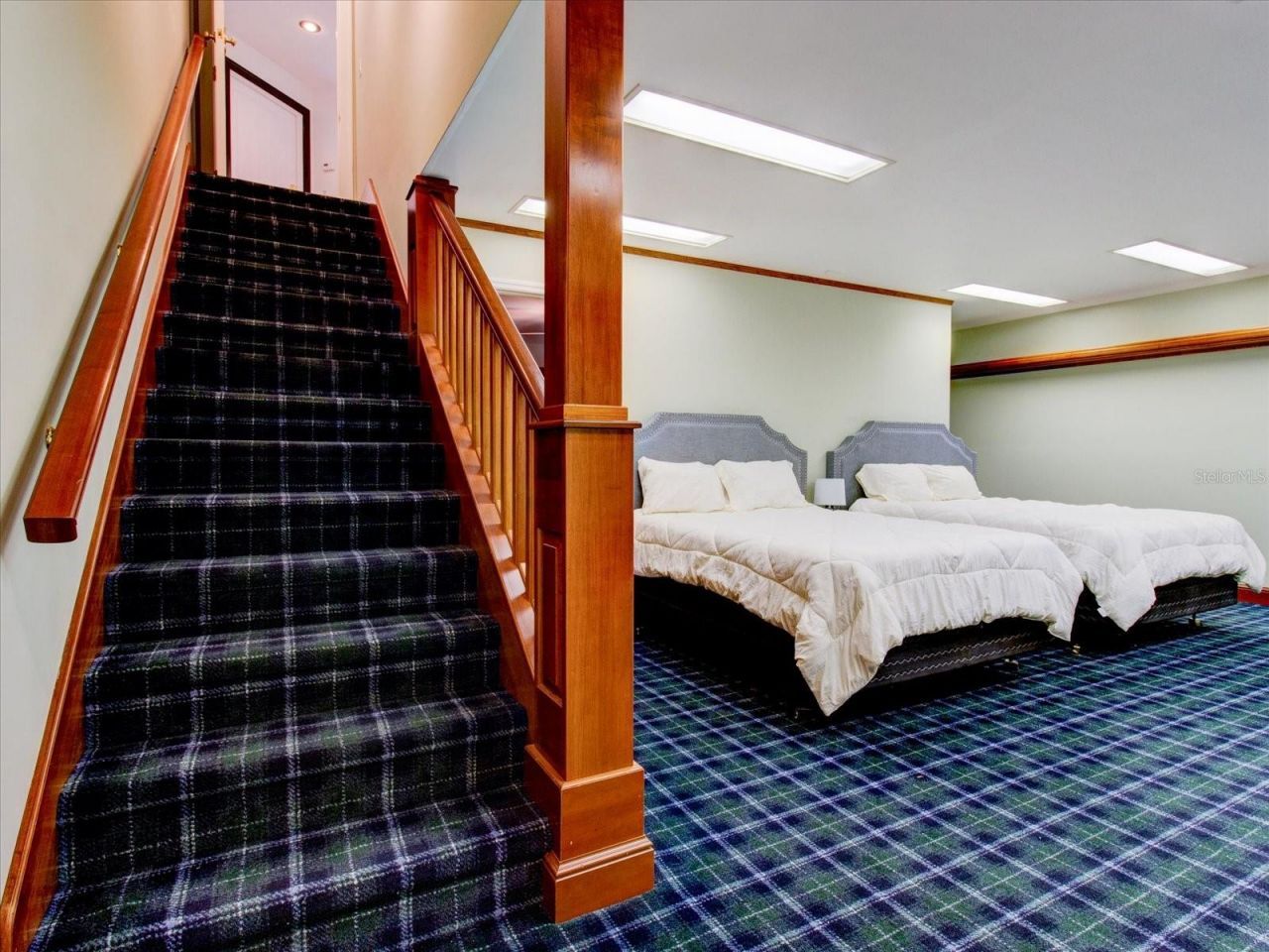 518 Riverside Drive, Tarpon Springs, FL 34689 Photo