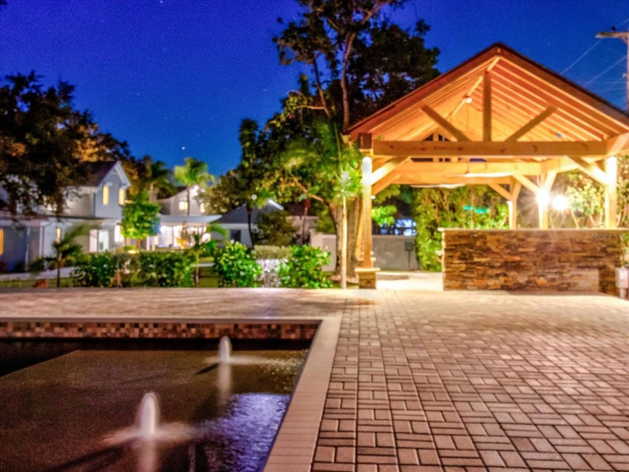 518 Riverside Drive, Tarpon Springs, FL 34689 Photo