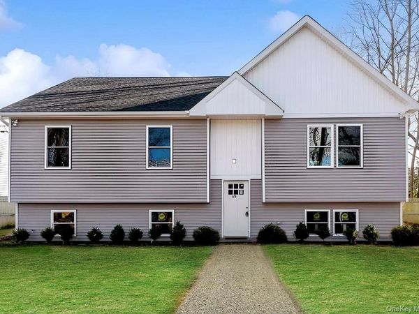 125 Lynbrook Drive, Mastic Beach, NY 11951