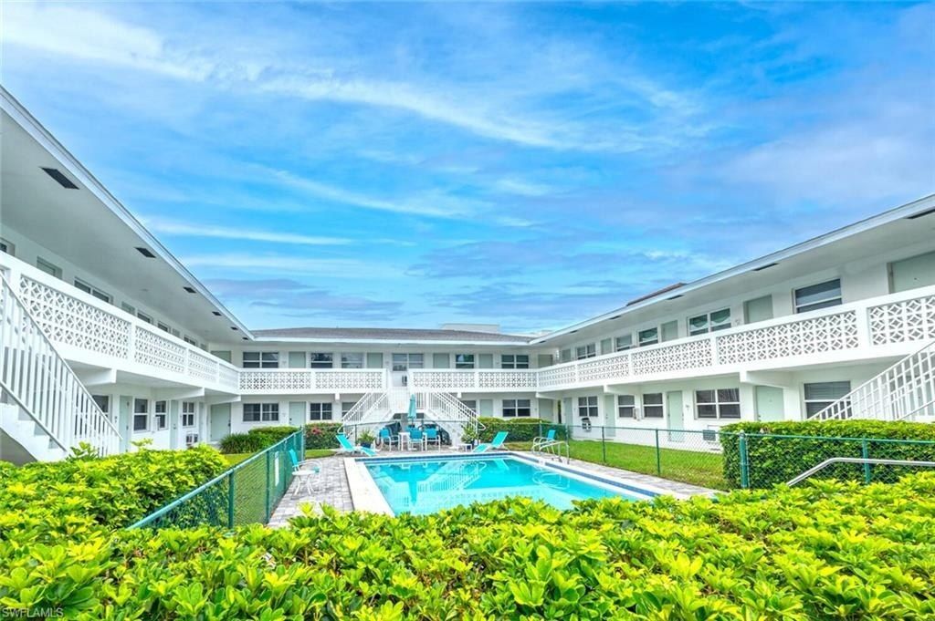 532 4th Ave S, Unit 2, Naples, FL 34102 Photo