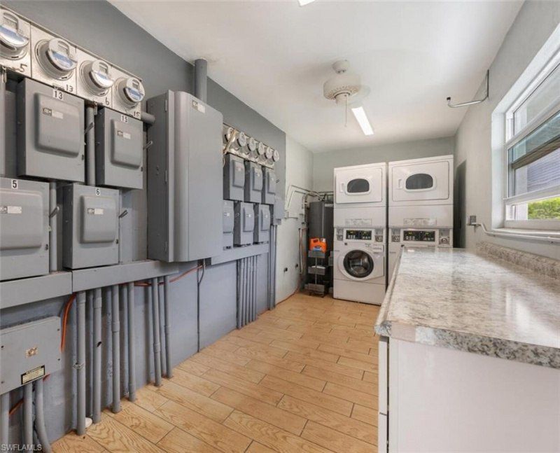 532 4th Ave S, Unit 2, Naples, FL 34102 Photo