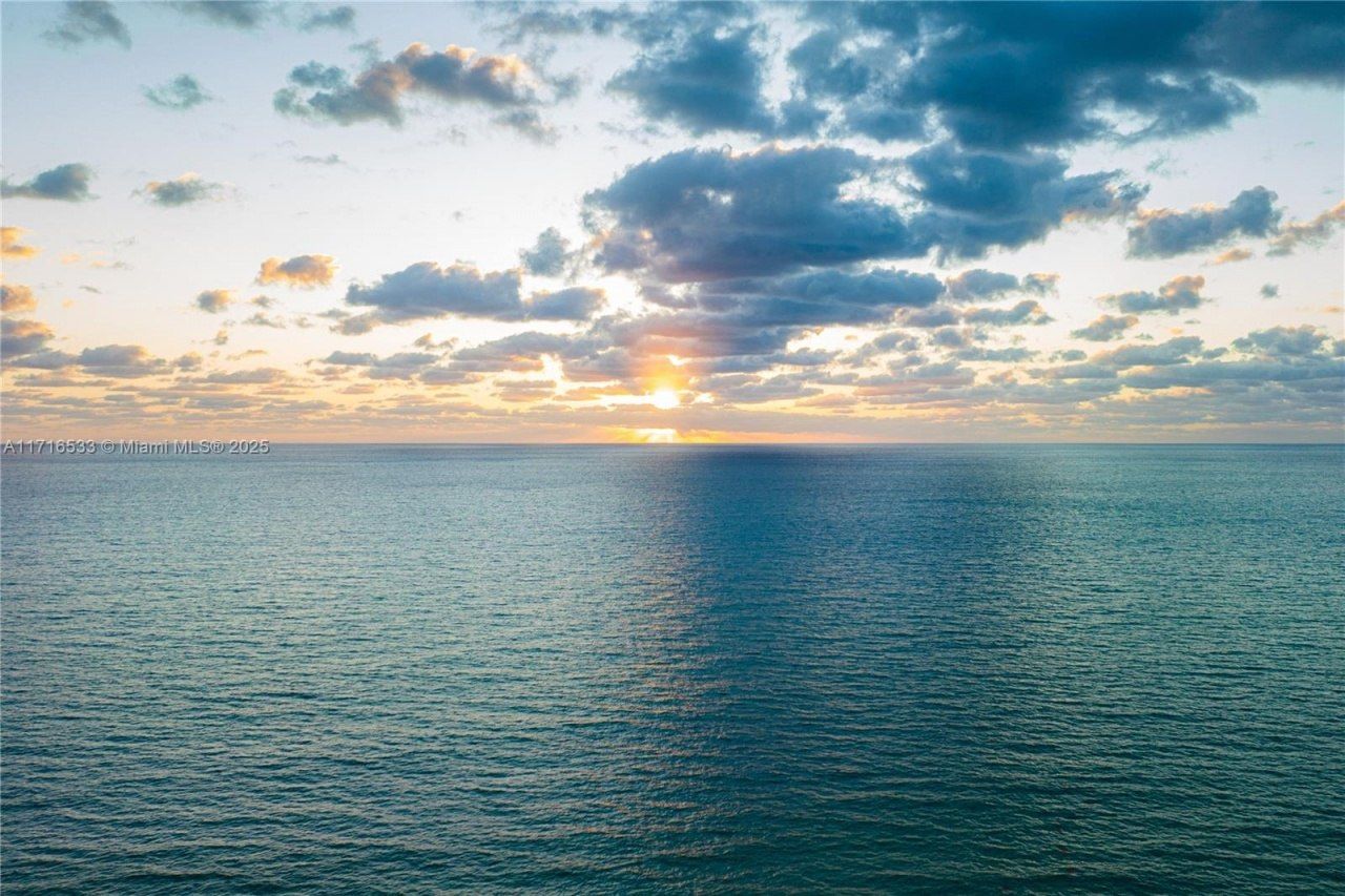 102 24th St, Unit 1540, Miami Beach, FL 33139 Photo