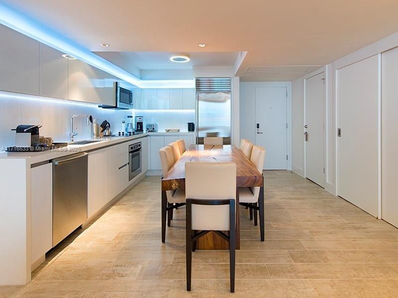 102 24th St, Unit 1540, Miami Beach, FL 33139 Photo