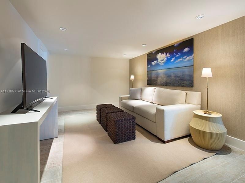 102 24th St, Unit 1540, Miami Beach, FL 33139 Photo