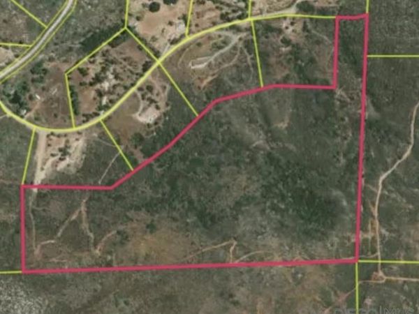 1 Round Potrero, Potrero, CA 91963