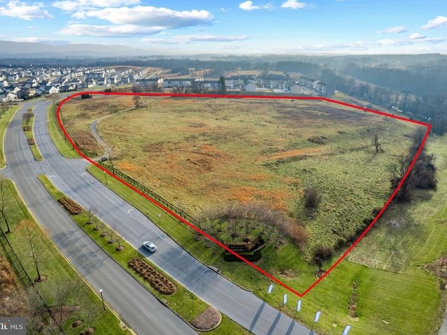 282 Candlewood Dr, Charles Town, WV 25414 Main Photo