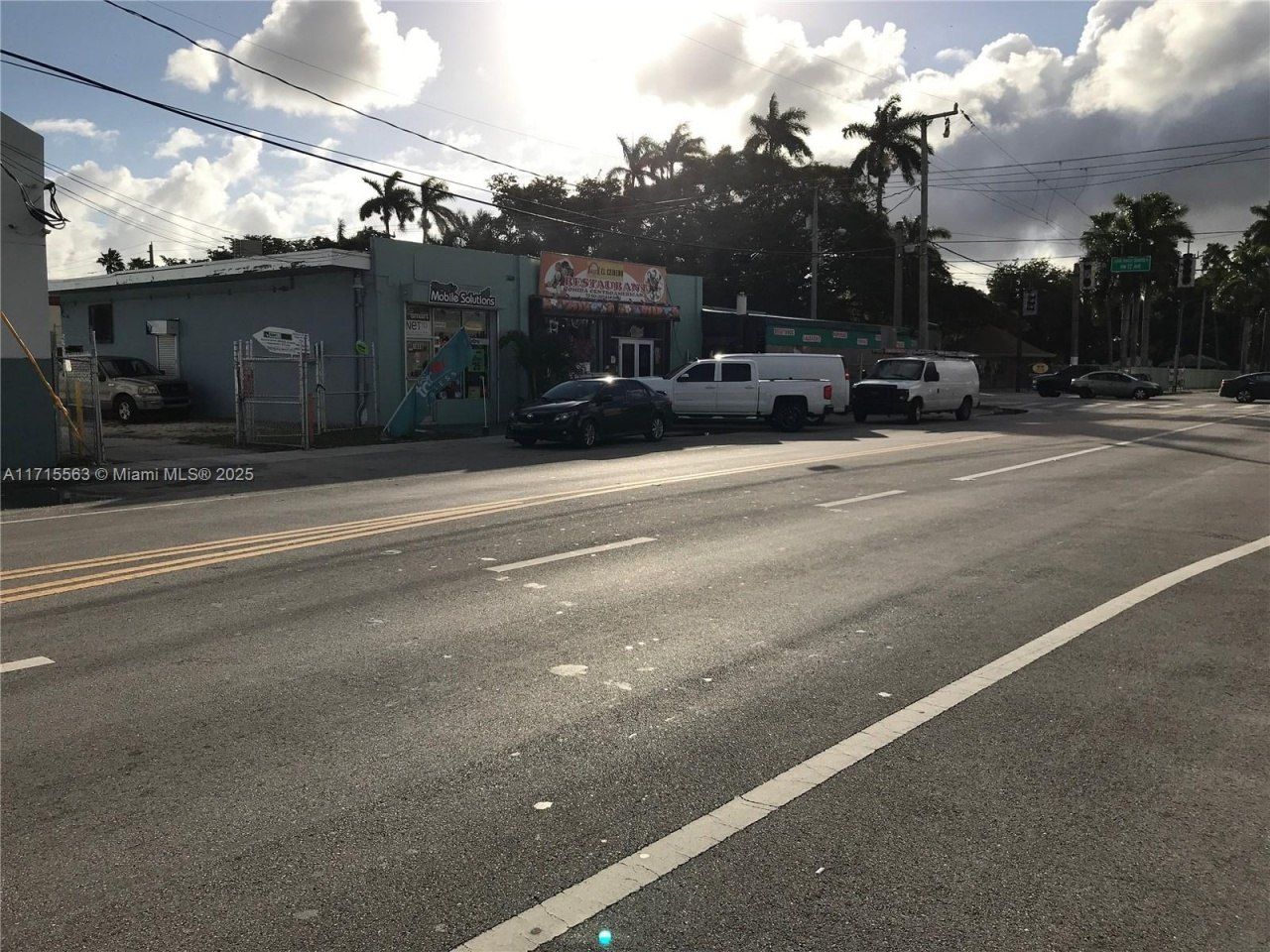 1628 NW 28th St, Miami, FL 33142 Photo