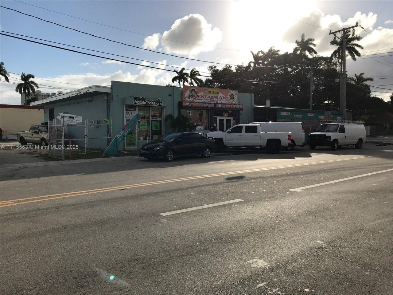 1628 NW 28th St, Miami, FL 33142 Photo