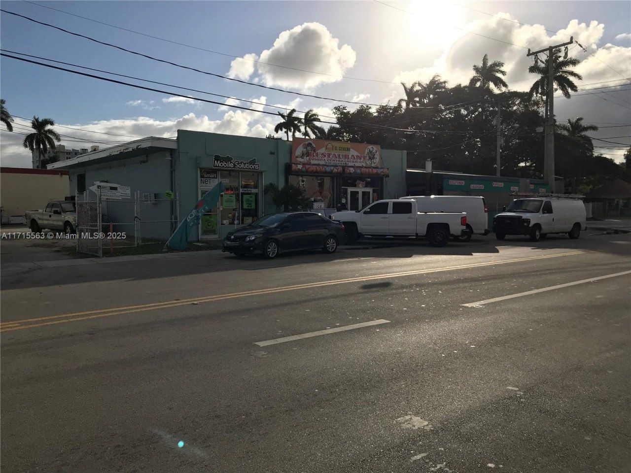 1628 NW 28th St, Miami, FL 33142 Photo