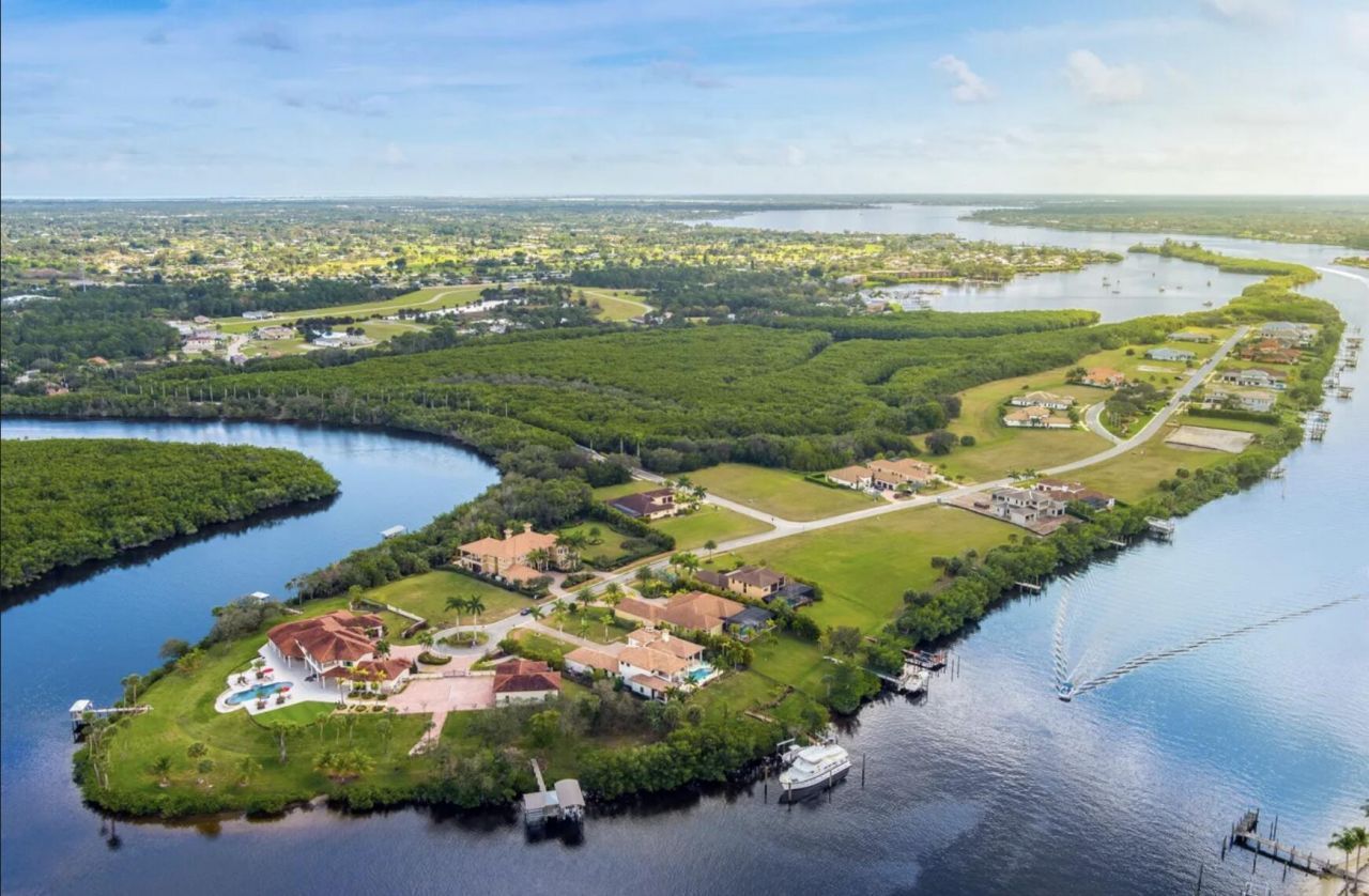 221 SE Fiore Bello, Port Saint Lucie, FL 34952 Photo