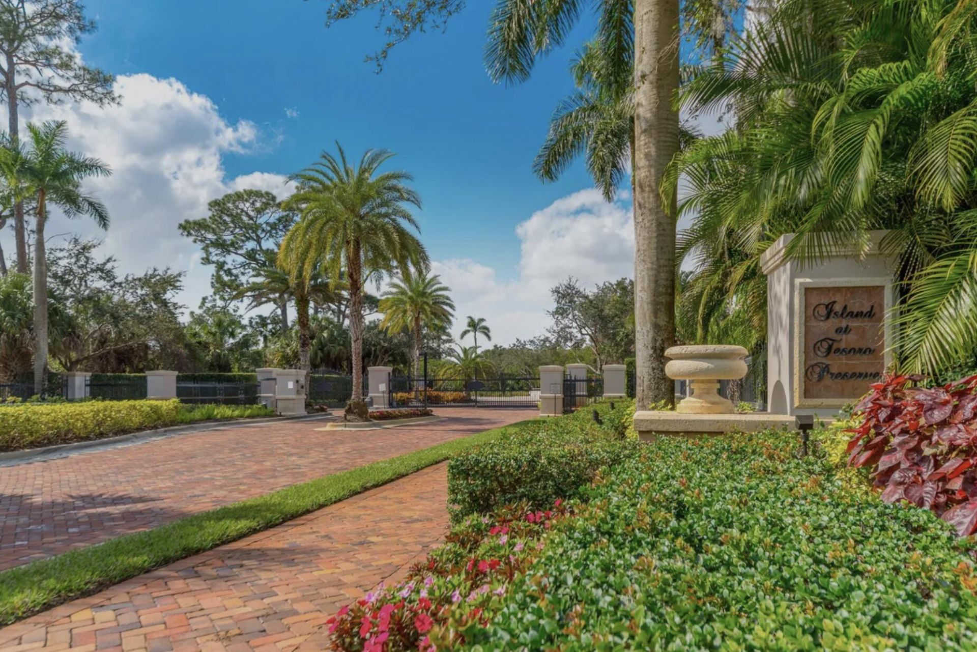 221 SE Fiore Bello, Port Saint Lucie, FL 34952 Photo