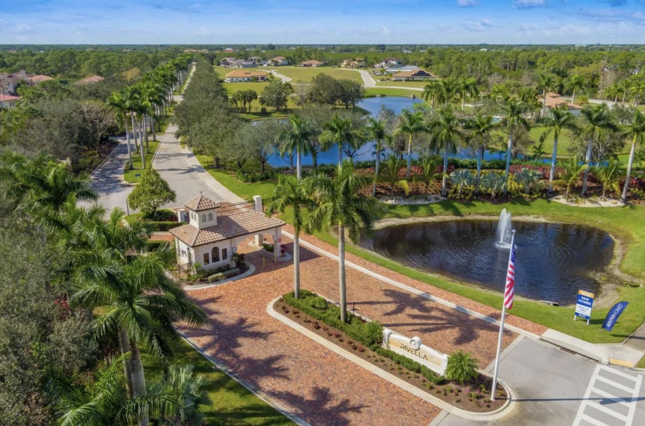 221 SE Fiore Bello, Port Saint Lucie, FL 34952 Photo
