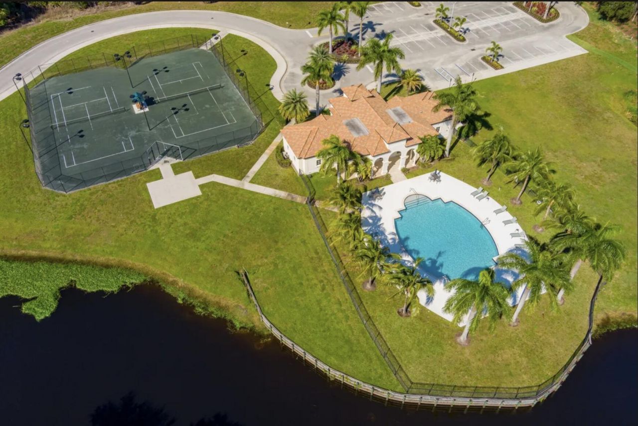 221 SE Fiore Bello, Port Saint Lucie, FL 34952 Photo
