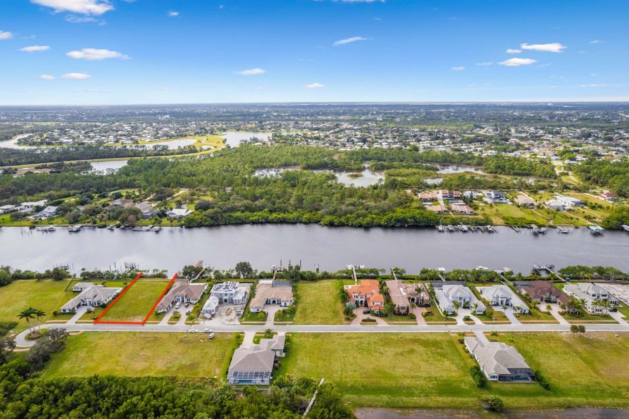 221 SE Fiore Bello, Port Saint Lucie, FL 34952 Photo