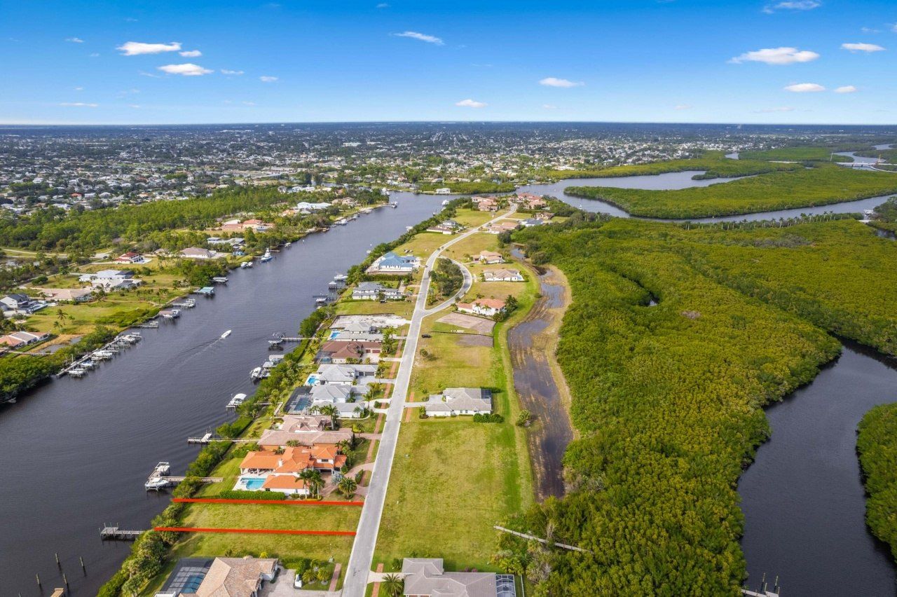 221 SE Fiore Bello, Port Saint Lucie, FL 34952 Photo