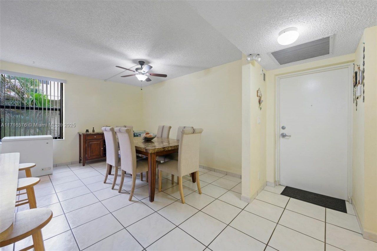 20401 NE 30th Ave, Unit 320-8, Aventura, FL 33180 Photo