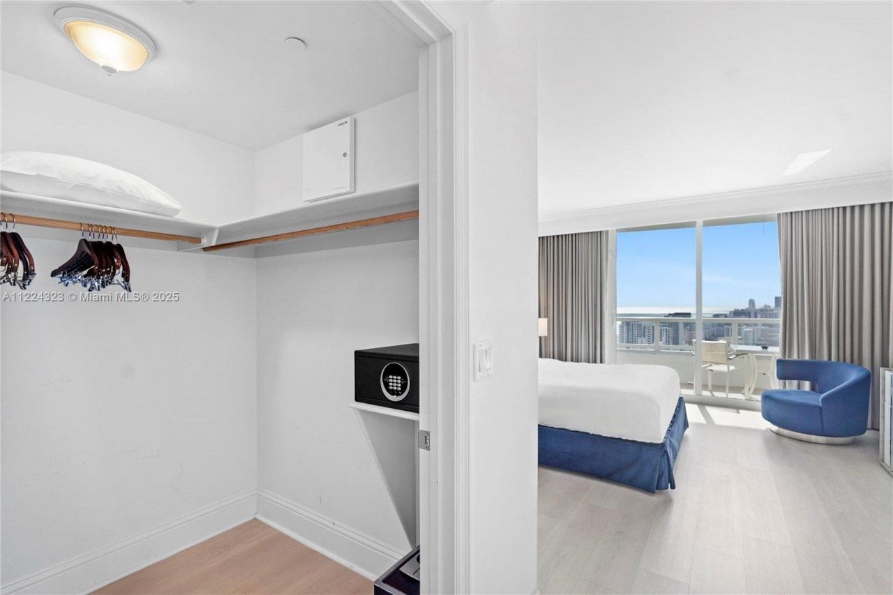 4401 Collins Av, Unit 2906/2908, Miami Beach, FL 33140 Photo